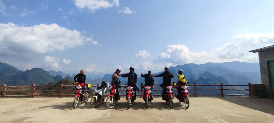 From Hanoi: Ha Giang Loop 3-Day Self-Driving Motorbike Tour - Day 2: Ma Pi Leng pass, Sky Path trekking, Nho Que boat ride, and Du Gia’s green-fields calm