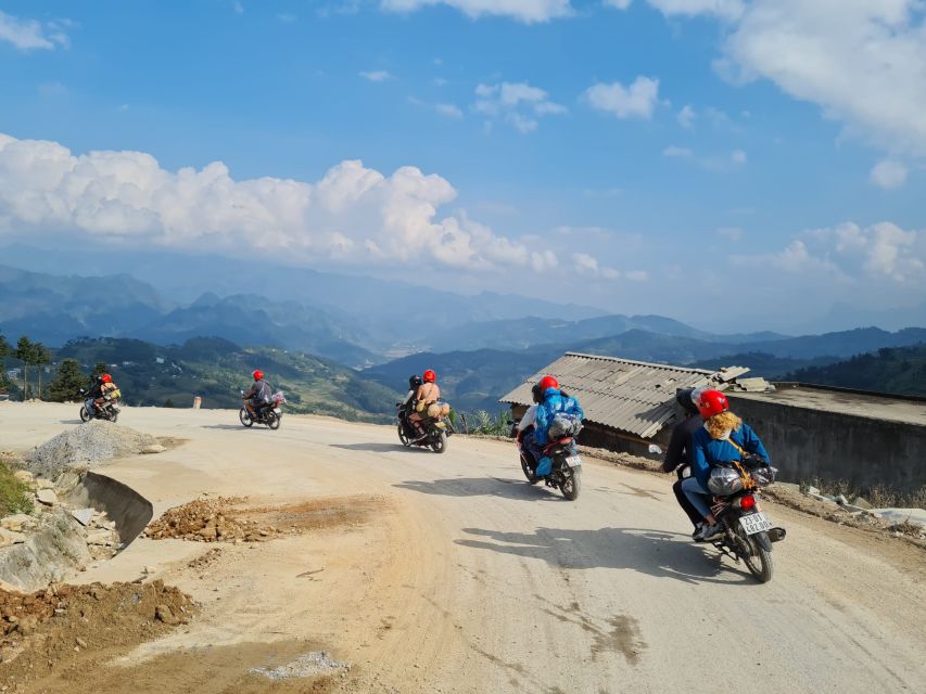 From Hanoi: Ha Giang Loop 4-Night 4-Day with Easy Rider - Day 1 Dong Van: Chin Khoanh Pass and the H’mong King’s Palace