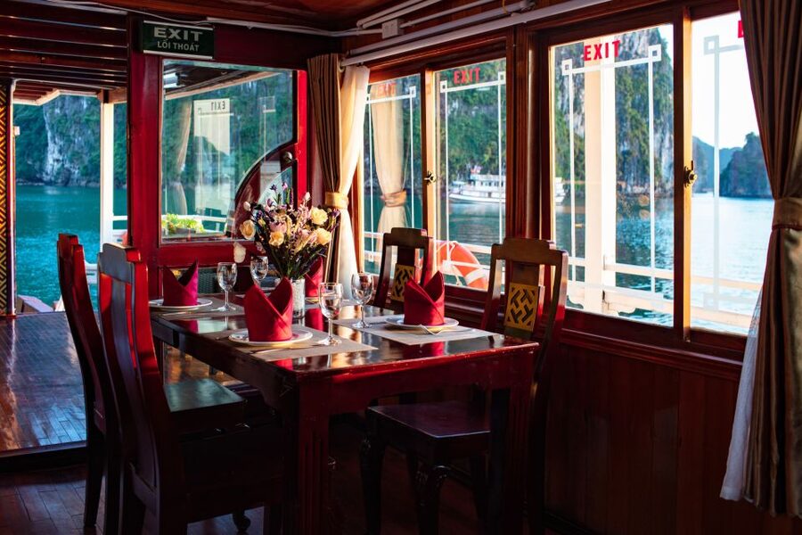From Hanoi: Ha Long - Bai Tu Long Bay 2-Day 1-Night Cruise - Day 2: Thien Canh Son Cave, Hon Co beach, and Nem Cuon class