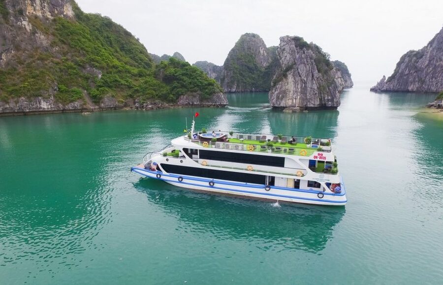 From Hanoi: Ha Long Bay Luxury Cruise Day Tour with Jacuzzi - Sunset party with jacuzzi time: the best ending for the bay
