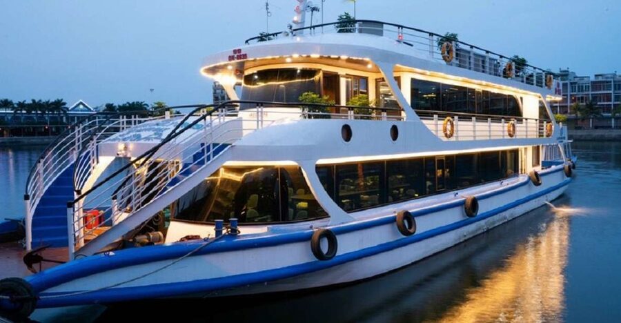 From Hanoi: Ha Long Bay Luxury Cruise Day Tour with Jacuzzi - Cruising the bay: limestone icons you’ll recognize fast