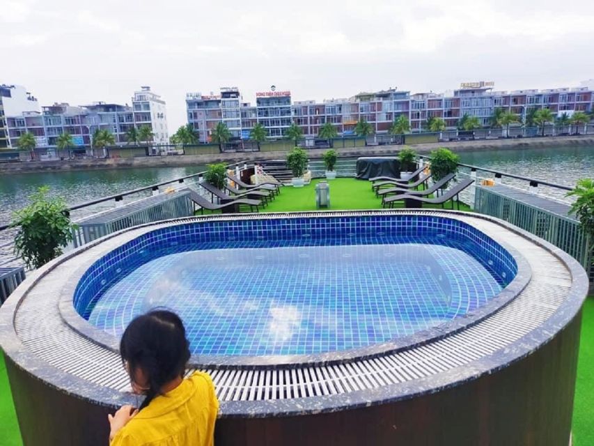 From Hanoi: Ha Long Bay Luxury Cruise Day Tour with Jacuzzi - Swimming and small downtime on board