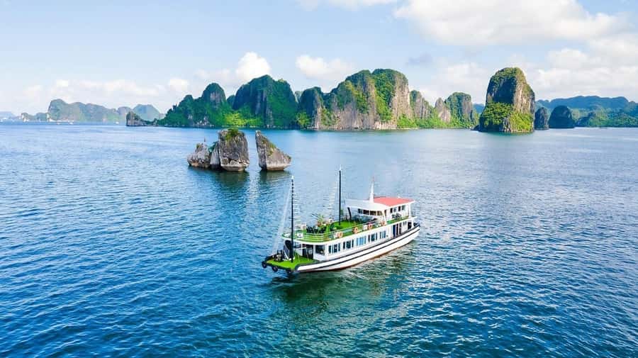 From Hanoi: Ha Long Bay Luxury Day Cruise with Food & Kayak - Sailing the Bay: More Than Just Pretty Views