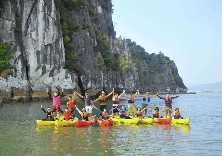 From Hanoi: Halong Bay Day Trip with Lunch and Transfers - Key things to know before you go