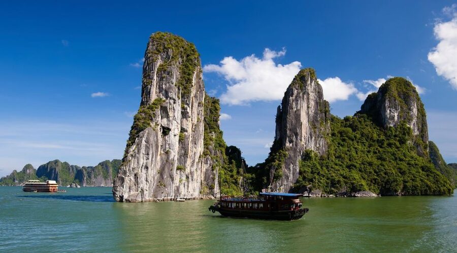 From Hanoi: Halong Bay Day Trip with Lunch and Transfers - What can feel off: crowds, pace, and an extra stop you might not love
