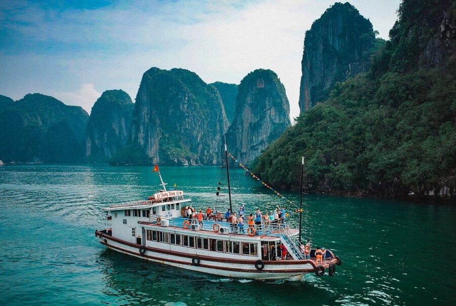 From Hanoi: Halong Bay Day Trip with Lunch and Transfers - Kayaking or bamboo boating in the mountain lagoon