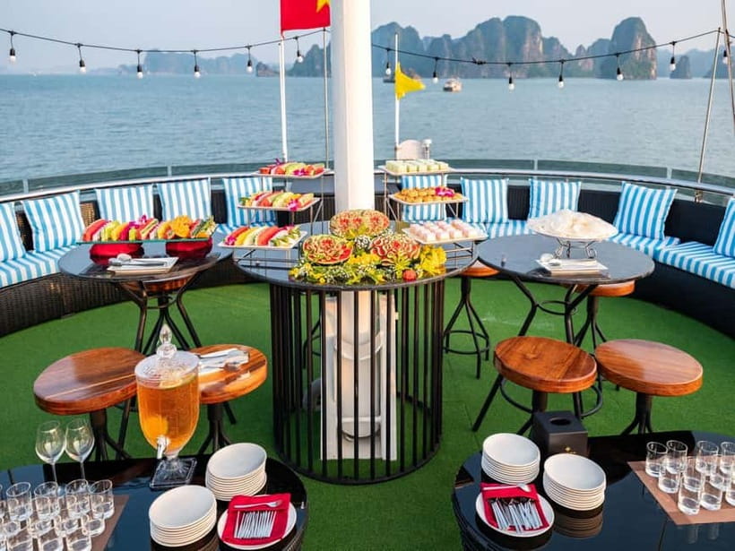 From Hanoi: Halong bay Luxury tour on 5 star cruise - Luon Cave kayaking or bamboo boat: your lagoon moment