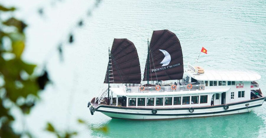 From Hanoi: Halong day trip, Route 2, 6hours, Small group - Sung Sot Cave: guided cave time with a photo-friendly payoff