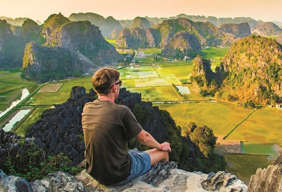 From Hanoi: Hoa Lu, Hang Mua Hike, Tam Coc Boat, and Lunch - Price and value: what $43 buys you (and what to compare)