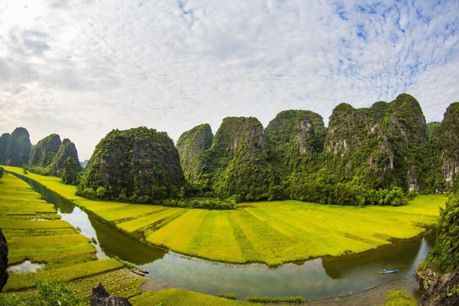 From Hanoi: Hoa Lu, Mua Cave and Tam Coc Full-Day Trip - Hoa Lu: Vietnam’s Former Capital, and Why It’s More Than Ruins