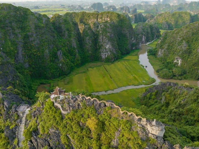 From Hanoi: Hoa Lu, Tam Coc, Mua Cave & Cycling in Ninh Binh - Mua Cave Option: Nearly 500 Steps to Ngoa Long (Lying Dragon)