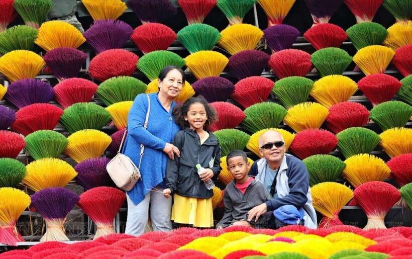 From Hanoi: Incense Village & Train Street Small Group Tour - Photo Tips You Can Use Immediately (Without Acting Like a Pro)