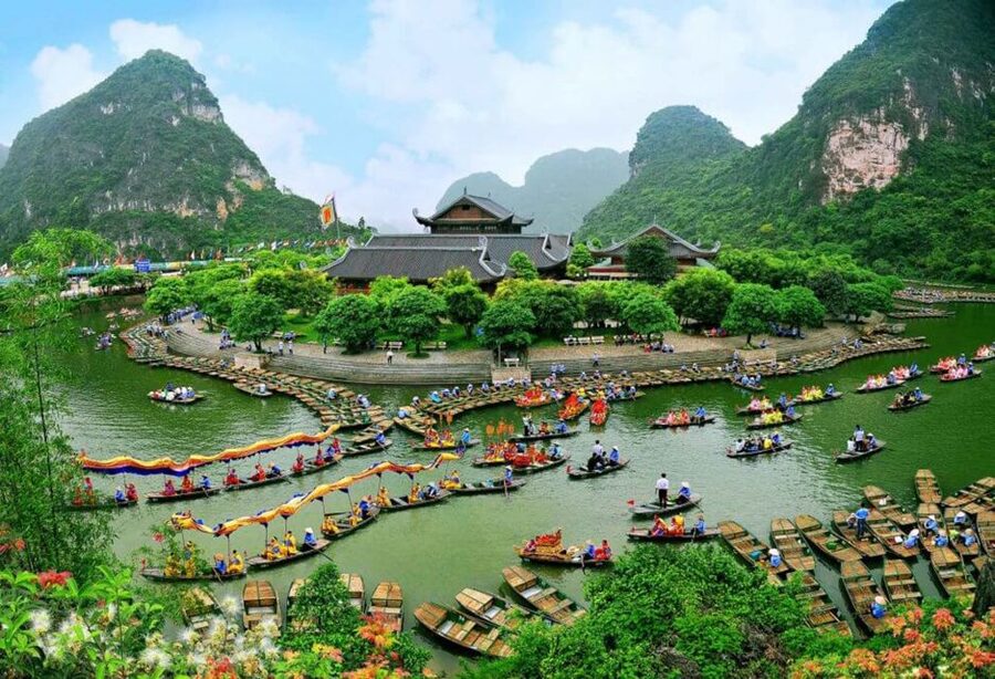 From Hanoi: Ninh Binh 2-Day Culture, Heritage & Scenic Tour - Bai Dinh Pagoda and Lunch at Local Dishes