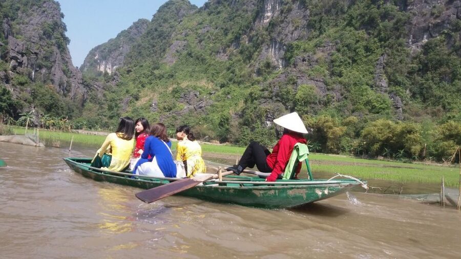 From Hanoi: Ninh Binh & Cuc Phuong National Park 2-Day Tour - The Trek in Cuc Phuong: Mud, Leeches, and the Right Gear
