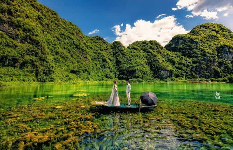 From Hanoi: Ninh Binh Hoa Lu or Bai Dinh, Trang An, Mua Cave - Lunch in Vietnamese style, a needed reset before the caves