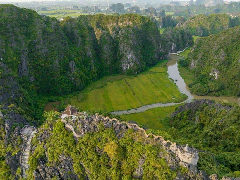 From Hanoi: Ninh Binh- Hoa Lu-Tam Coc- Mua Cave- Highlight - What to bring (so the day stays fun, not annoying)