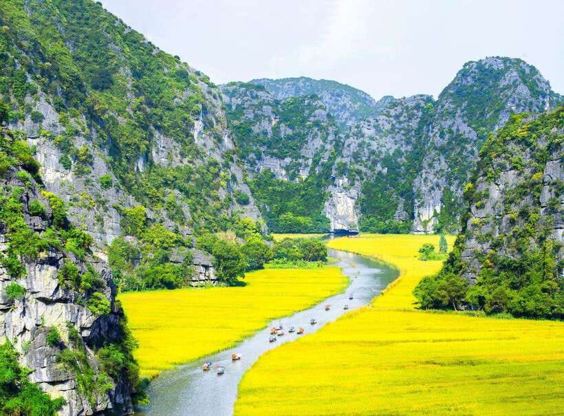 From Hanoi: Ninh Binh- Hoa Lu-Tam Coc- Mua Cave- Highlight - Getting from Hanoi: pickup details and the bus rule change
