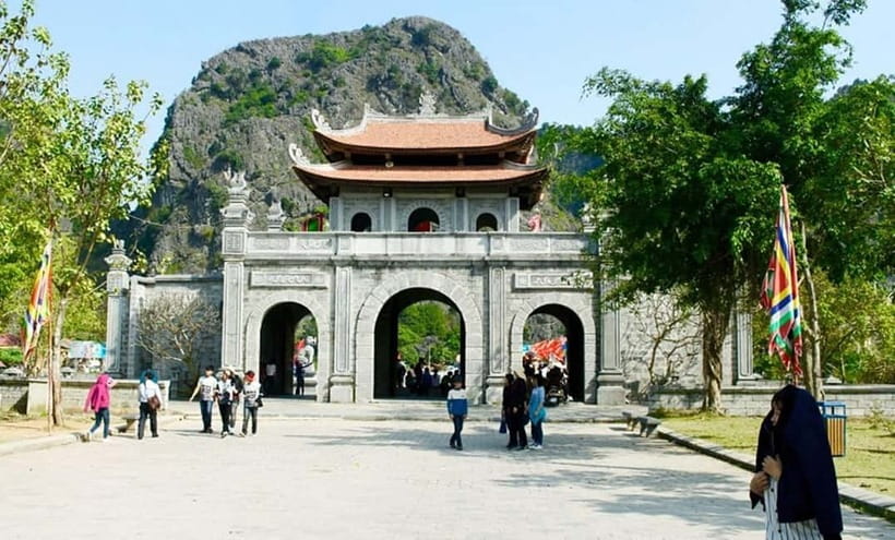 From Hanoi: Ninh Binh, Hoa Lu, Trang An Mua Cave Day Tour - Who should book this Hanoi to Ninh Binh day tour
