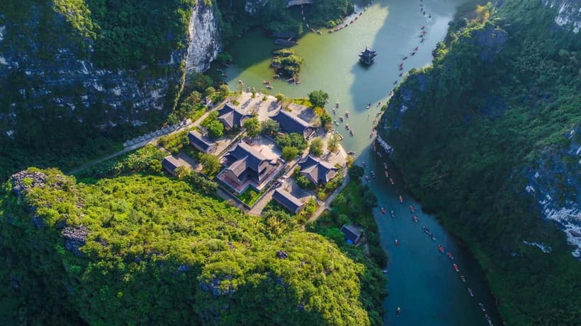 From Hanoi: Ninh Binh Trip with Cycling & Buffet Lunch - Leaving Hanoi for Hoa Lu: the 110km Morning Plan