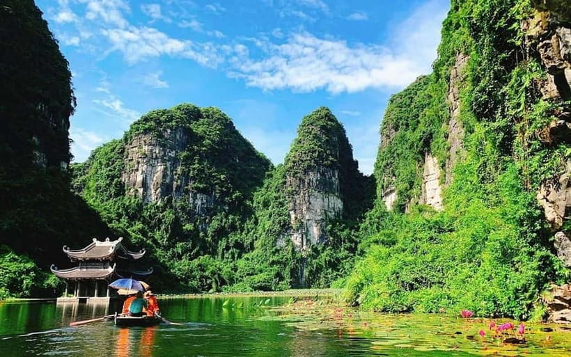From Hanoi/NinhBinh: HoaLu-Bai Din- TrangAn- MuaCave-BichDon - Optional Add-On: Bich Dong Pagoda for a Cave Temple Break