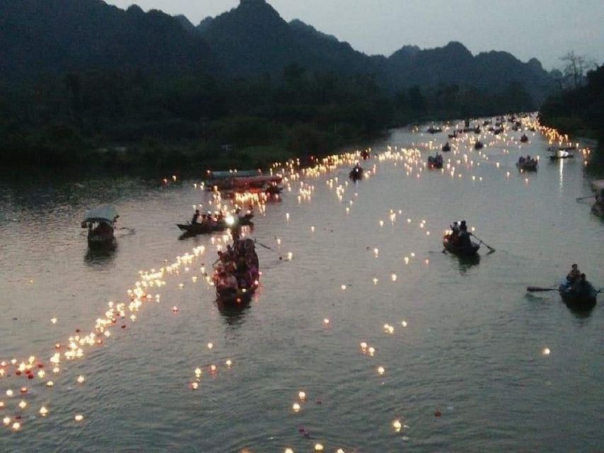 From Hanoi: Perfume Pagoda Tour and Yen Stream Boat Ride - The bamboo boat on Yen Stream, 1.8 miles that set the tone