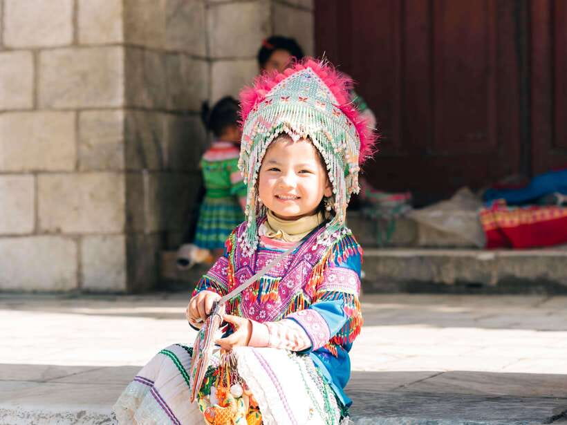 From Hanoi: Premium 3-Day Sapa Adventure with DCAR Limousine - Riding the DCAR limousine between Hanoi and Sapa