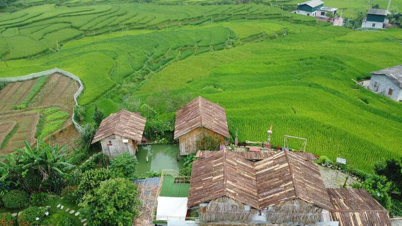 From Hanoi: Sapa Discovery Package Tour 2 Days 1 Night - VIP cabin bus from Hanoi, then breakfast in Sapa town