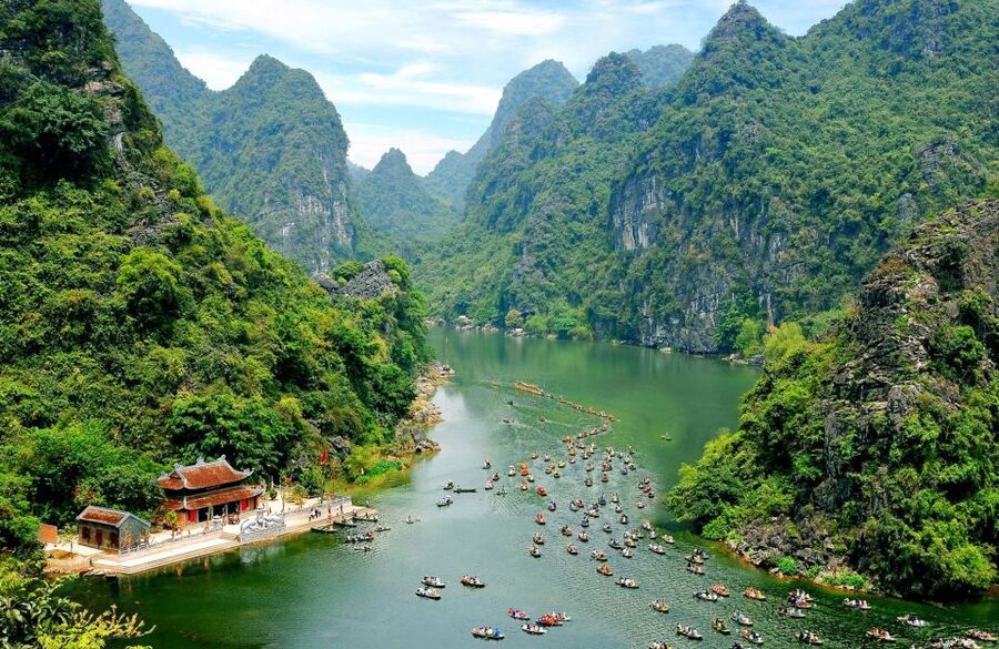 From Hanoi: Trang An & Bai Dinh Pagoda Full-Day Private Tour - Price and what you’re actually paying for