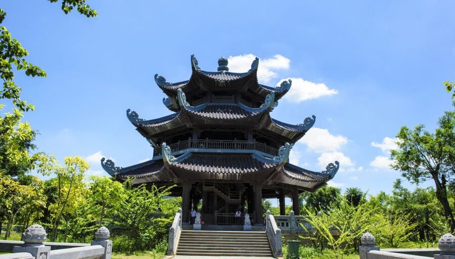 From Hanoi: Trang An & Bai Dinh Pagoda Full-Day Private Tour - The guide factor: where this tour feels “worth it”