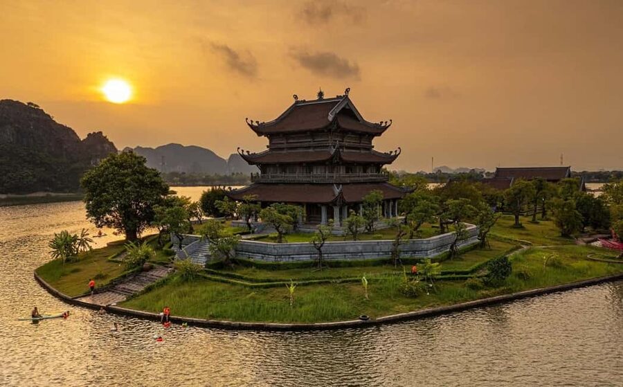 From Hanoi: Trang An Eco-tourism & Bai Dinh pagoda full day - Bai Dinh Pagoda at 10:30: Vietnam’s Largest Temple Complex, Up Close