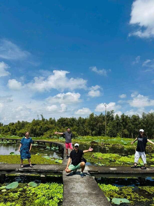 From Ho Chi Minh City: Tan Lap Floating Village Eco Day Tour - Village life and local food: where the day becomes human