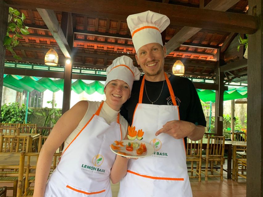 From Hoi An: Cooking Class at Organic Farm - Tra Que Organic Farm Tour: The Ingredients Behind the Recipes