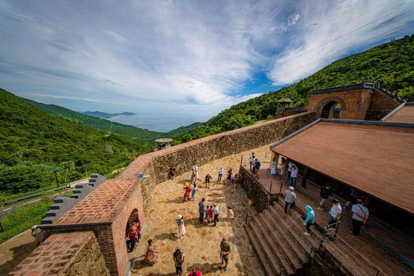From Hue: Hoi An Bus Transfer with 4 Sightseeing Stops - Hue to Hoi An Without the Whiplash: Why This Transfer Feels Worth It