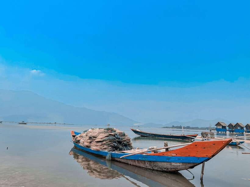From Hue: Hoi An Bus Transfer with 4 Sightseeing Stops - The Ride Itself: Comfortable Enough, But Not Everyone Gets Space