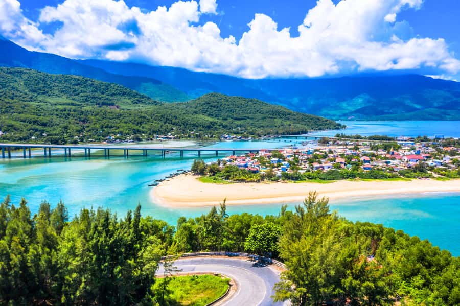 From Hue: Hoi An Guided Bus Tour with 4 Scenic Stops - Pickup and drop-off logistics you should not ignore