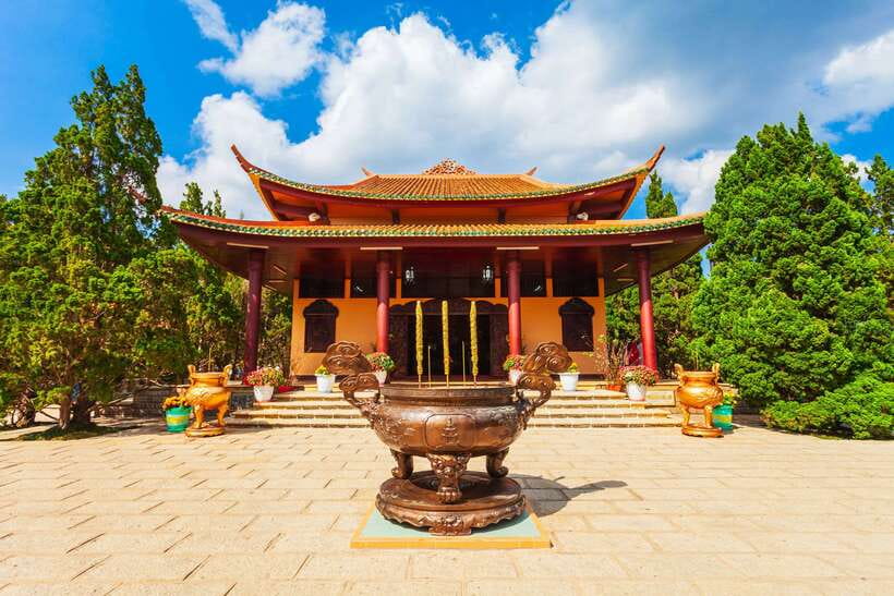 From Nha Trang: Best Seller Top Site Luxury Da Lat City Trip - Crazy House: the architecture that feels like you’re inside a story