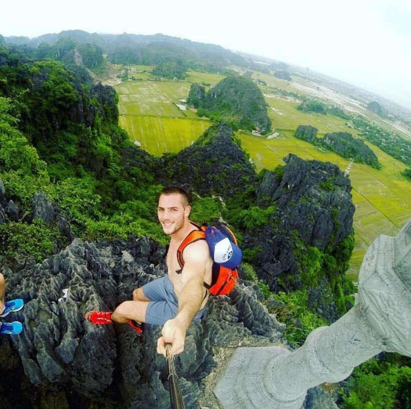 From Ninh Binh: Hoa Lu, Bai Dinh, Trang An, & Mua Cave Tour - Guides Who Make the Day Feel Easy, Especially Between Stops