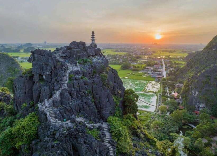 From Ninh Binh: Hoa Lu, Trang An, Mua Cave, & Bich Dong Tour - Hoa Lu Ancient Capital: Dinh and Le, and the Chinese War Stories