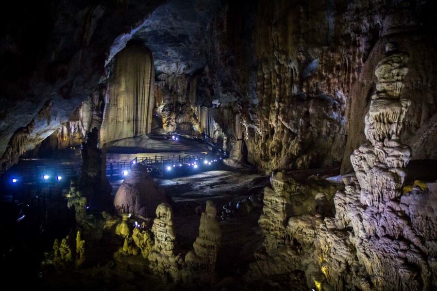 From Phong Nha/Dong Hoi: Paradise and Phong Nha Cave Tour - Lunch and a short reset in Phong Nha village
