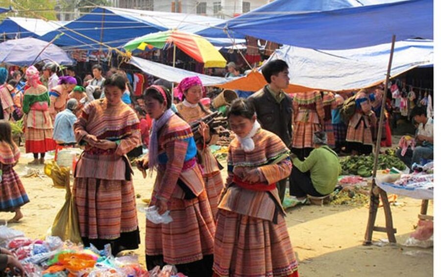 From Sa Pa: Sunday Bac Ha Market Group Tour - Price and value: what $28 buys you, and what it does not