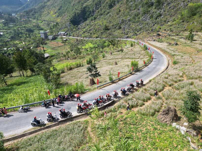 From Sapa: 2 Day Ha Giang Loop Motorbike Tour With Rider - Night 1 in Ha Giang, what that hostel stop really feels like