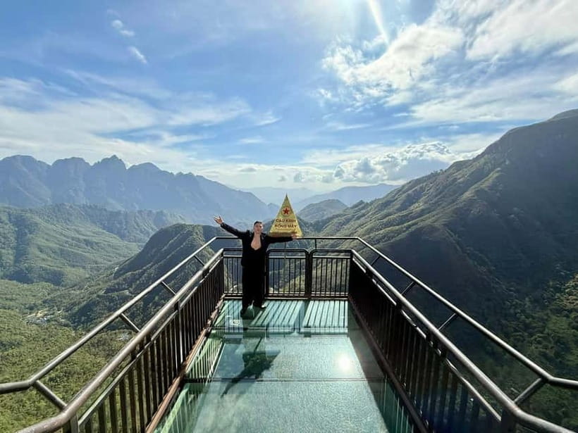 From Sapa: Glass Bridge and Silver Waterfall Group Tour - Walking the O Quy Ho Pass Glass Bridge, Scenery and Photo Tips