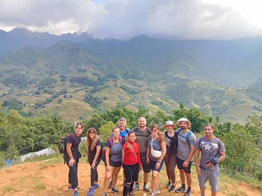 From Sapa: Guided Full-Day Trekking with Lunch and Drop-Off - Bản Ý Linh Hồ: the first village stop and photo time