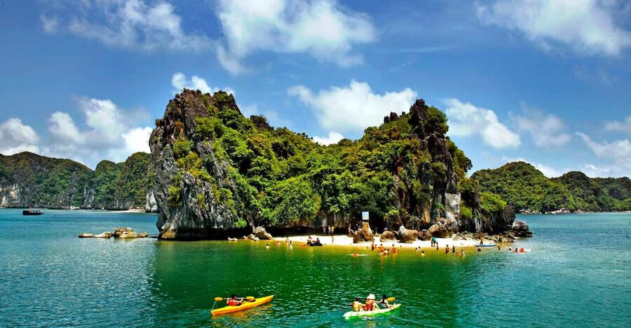 Full day boat trip with Cat Ba's captain Jack - Ba Trai Dao beach stop: swimming and snorkeling your first reef look