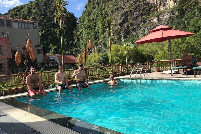 Full-Day Tour Hoa Lu, Tam Coc Boat Trip and Mua Cave - Tam Cốc Bamboo Boat Trip: The Main Event (And Why It Works)