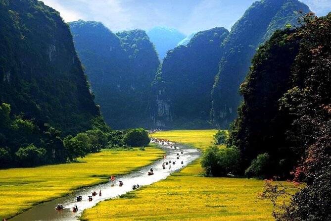 Full-Day Tour Hoa Lu, Tam Coc Boat Trip and Mua Cave - Mua Cave and the Almost 500-Step Climb for Panoramic Views