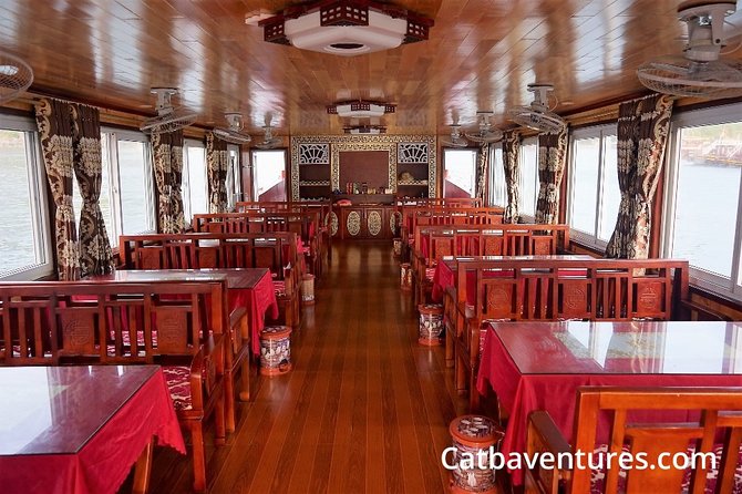 Full day trip to Lan Ha-Ha Long Bay from Cat Ba, avoid the crowds - Lunch on the boat at 12:00: the value is in being fed well