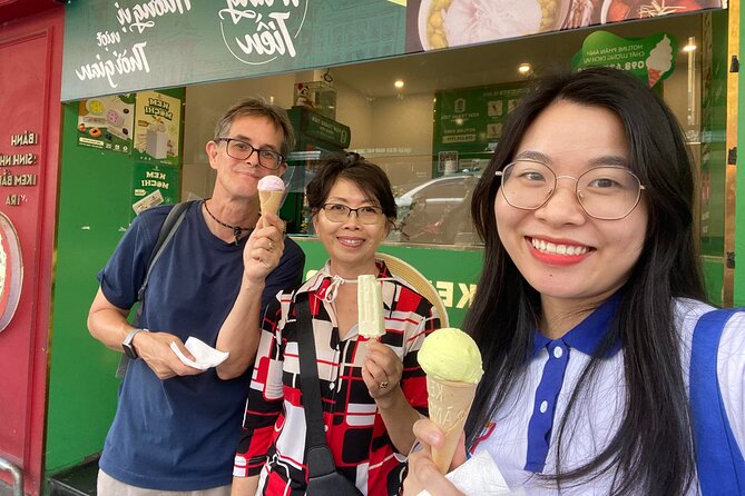 (Group/Individual) HANOI STREET FOOD TOUR - Timing, walking, and the flexible schedule