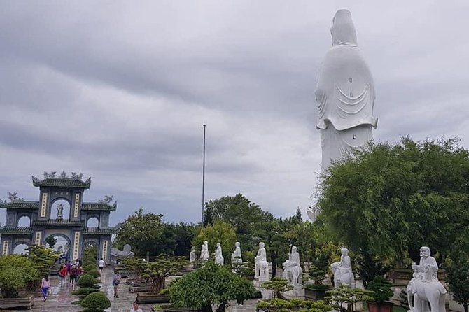 Guided Fullday Tour :Golden Bridge,Dragon Bridge,Marble Mountain,Monkey Mountain - Dragon Bridge: a short, symbolic stop with city scale