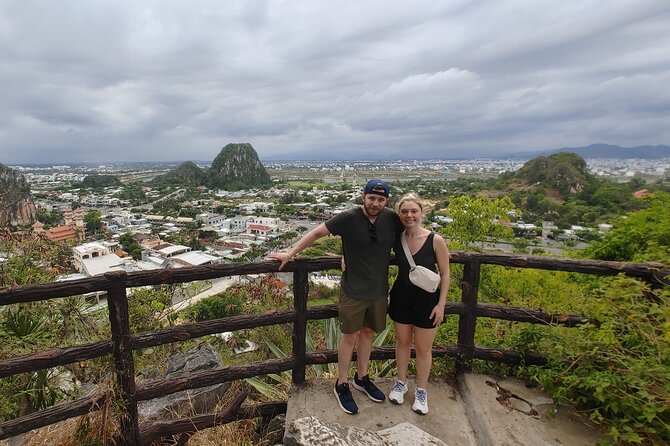 Guided Tour to Marble Mountain &HoiAn City-BoatRide-Night Market - Guides and service style: what to look for on the day